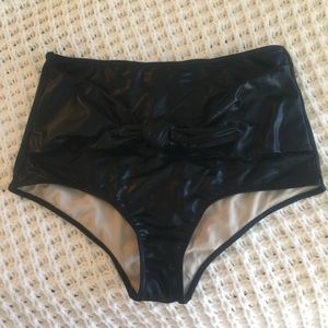 Kortni Jeane tie front bottoms 🖤